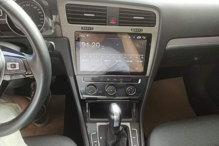 Used Volkswagen Golf 2018 230TSI Automatic Comfort Model Audio And AC Panel