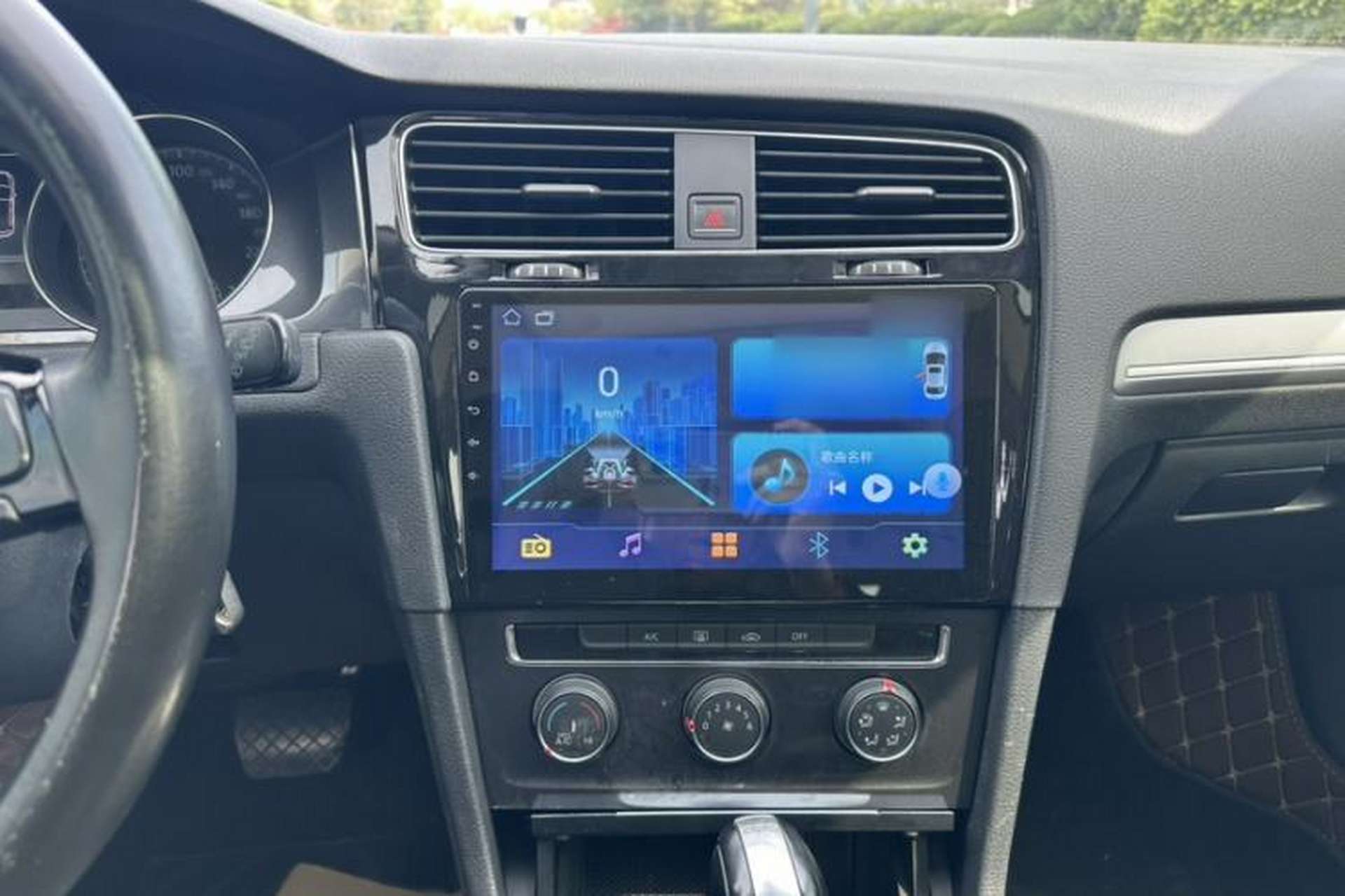 Used Volkswagen Golf 2018 230TSI Automatic Comfort Model Audio And AC Panel