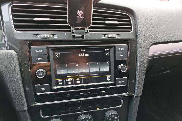 Used Volkswagen Golf 2018 230TSI Automatic Comfort Model Audio And AC Panel