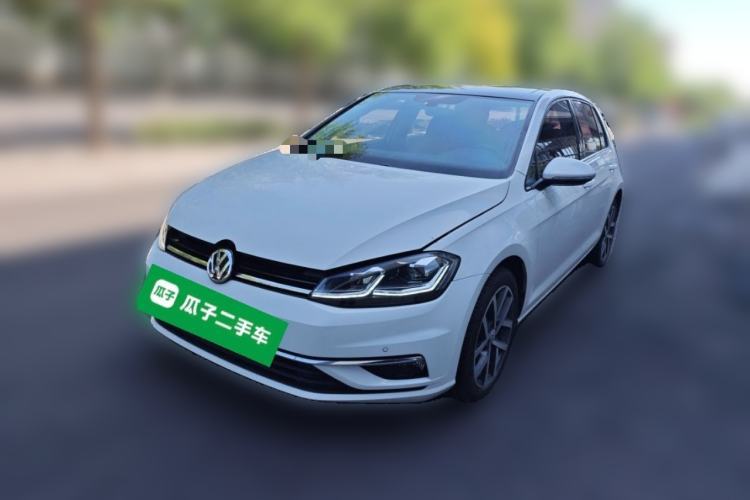 Used Volkswagen Golf 2018 230TSI Automatic Luxury Version Guazi used car, China used car export, Used car for sale, Used  cars, Cheapest cars for sale