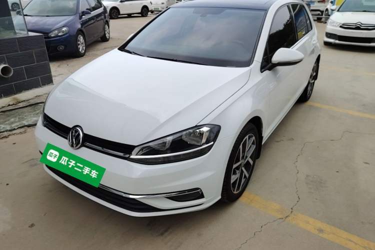 Used Volkswagen Golf 2018 230TSI Automatic Luxury Version Guazi used car, China used car export, Used car for sale, Used  cars, Cheapest cars for sale