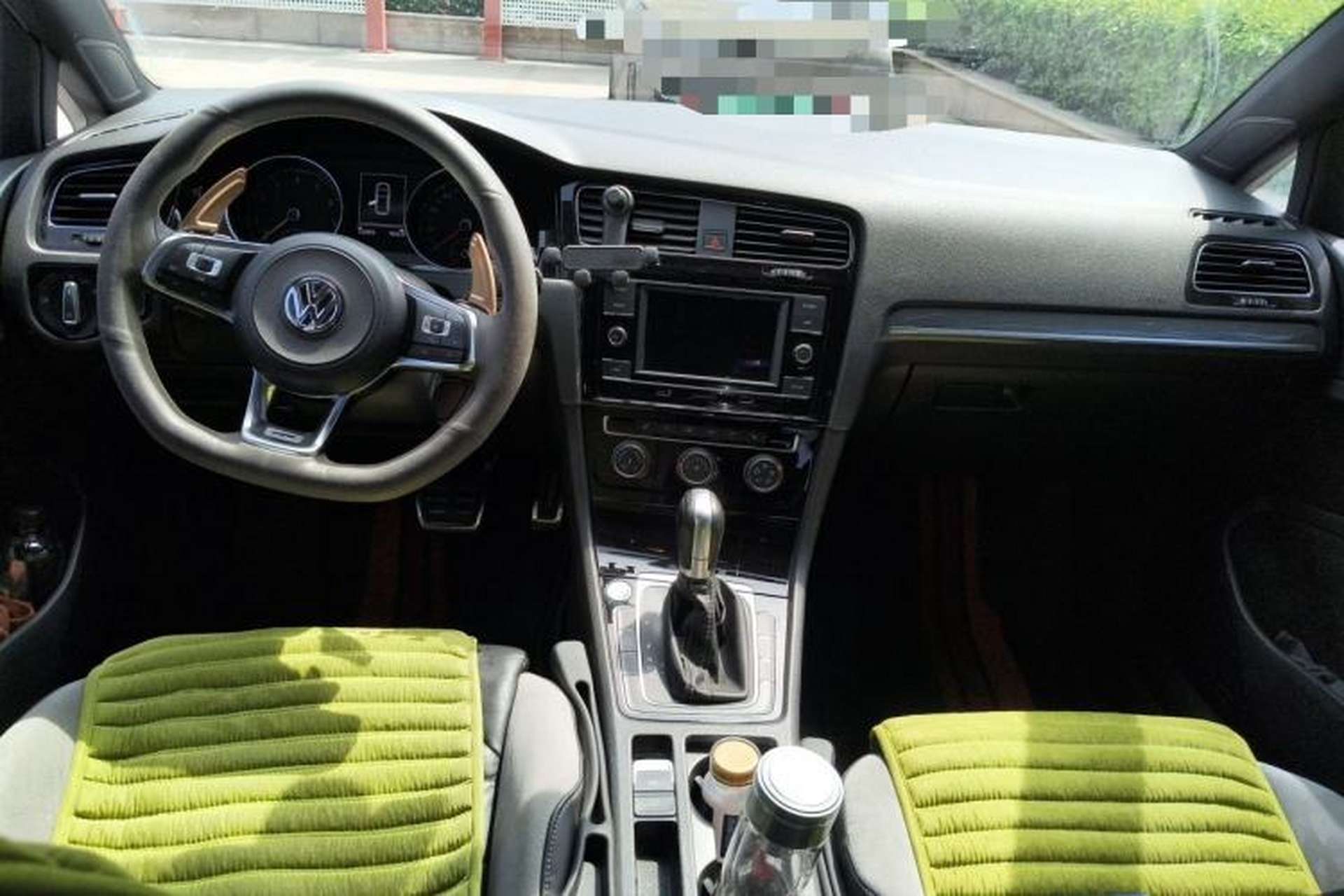 Used Volkswagen Golf 2018 280TSI Automatic R-Line Model Center Console