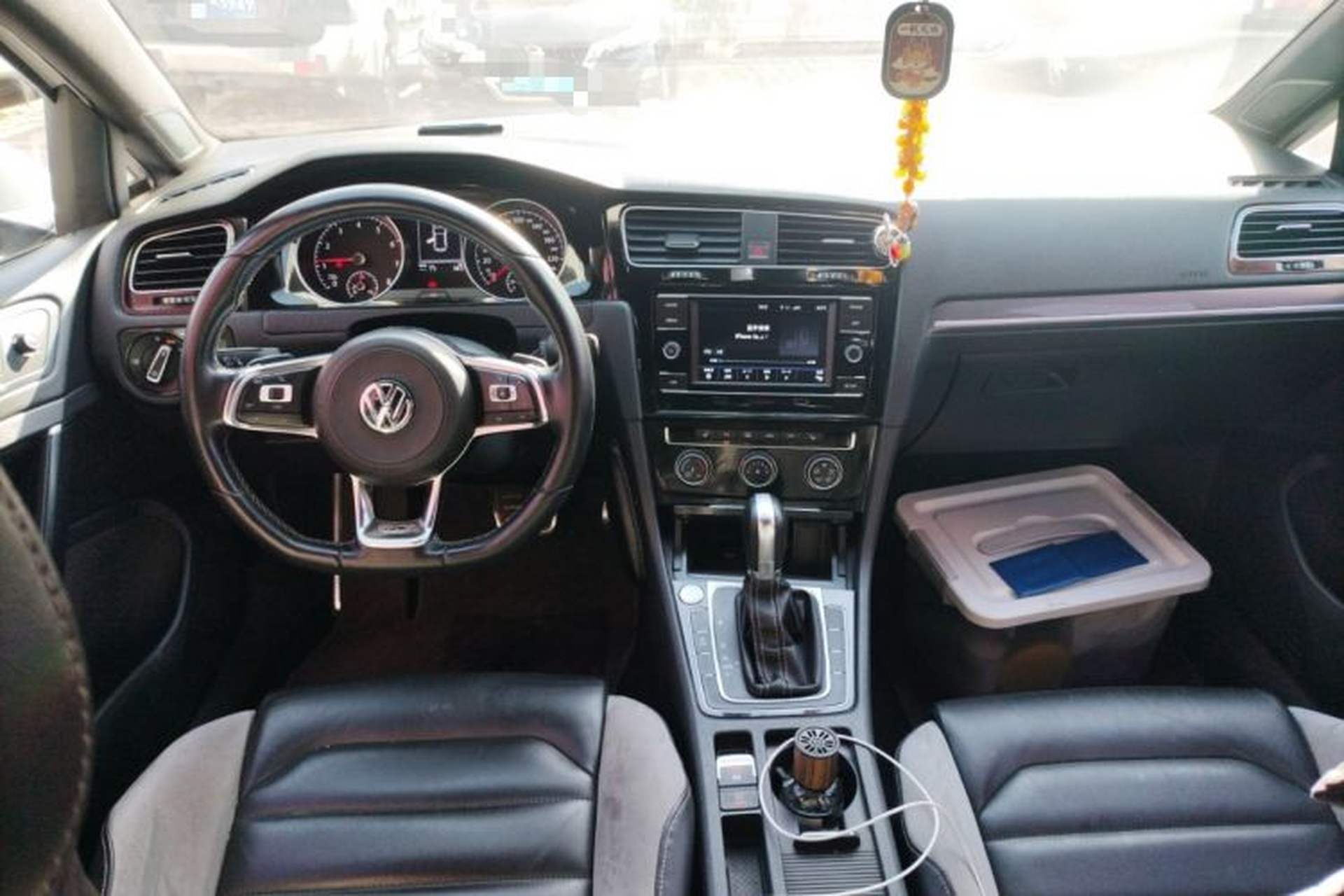 Used Volkswagen Golf 2018 280TSI Automatic R-Line Model Center Console