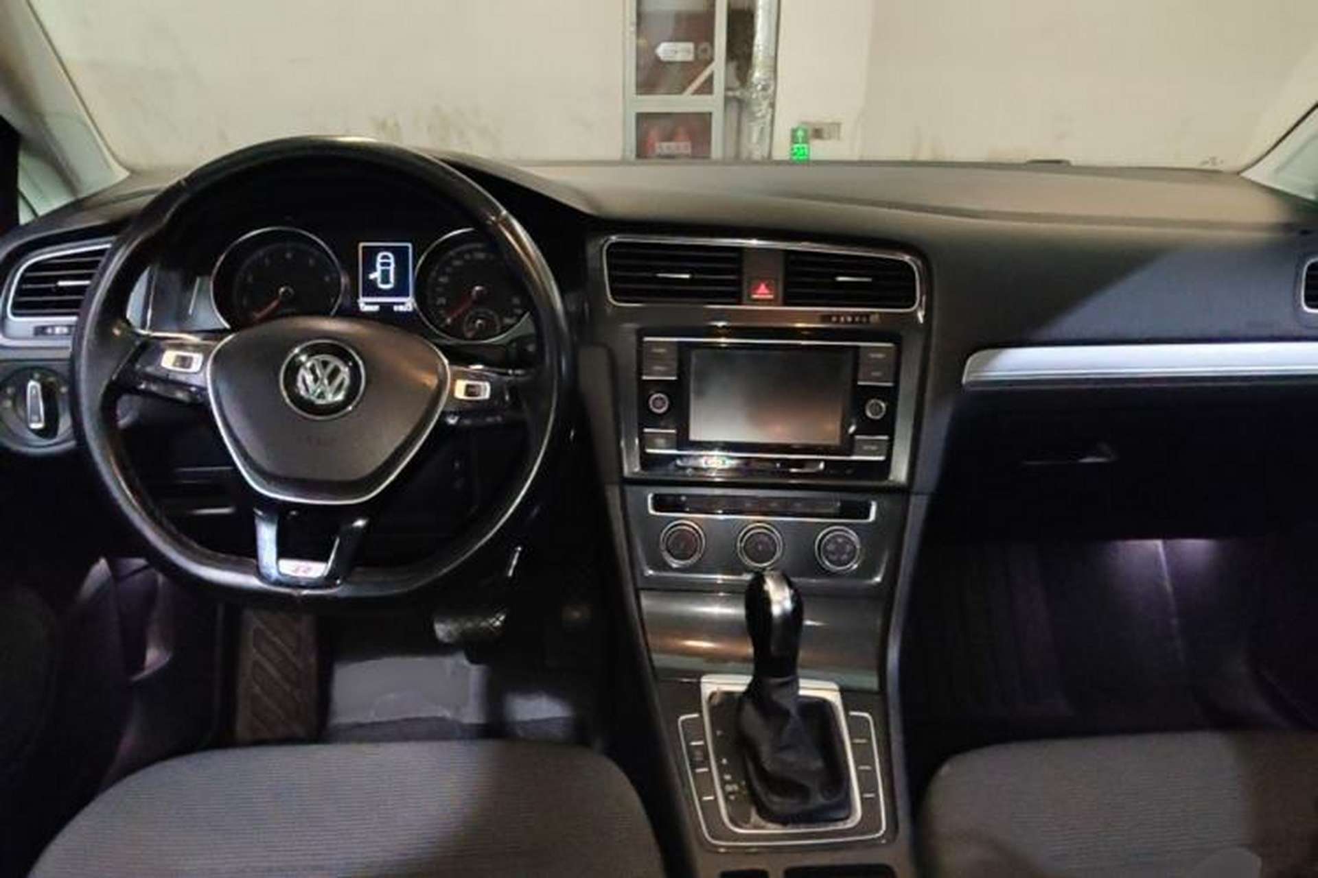 Used Volkswagen Golf 2018 230TSI Automatic Comfort Model Center Console