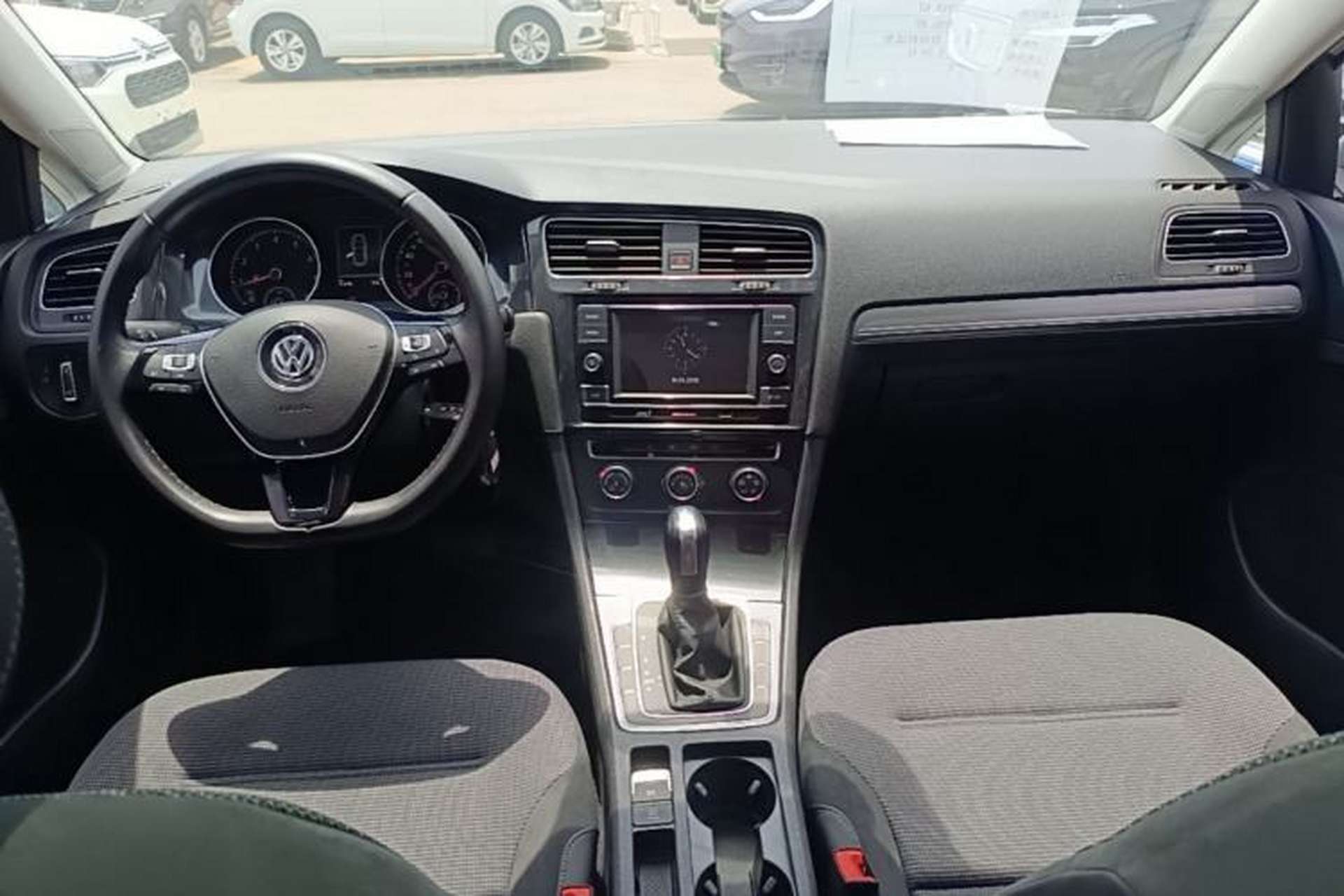 Used Volkswagen Golf 2018 1.6L Automatic Comfort Model Center Console