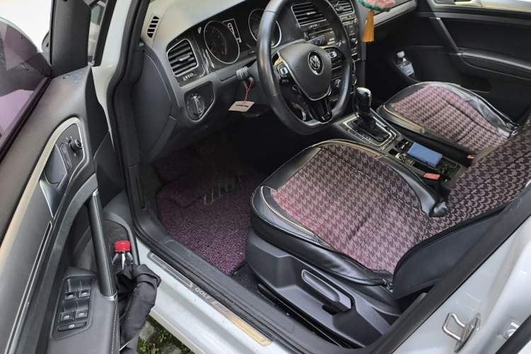 Used Volkswagen Golf 2018 1.6L Automatic Comfort Model Driver Seat