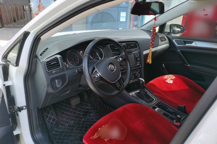 Used Volkswagen Golf 2018 230TSI Automatic Comfort Model Driver Seat