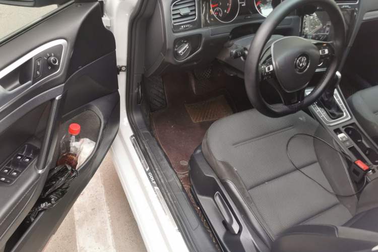 Used Volkswagen Golf 2018 230TSI Automatic Comfort Model Driver Seat