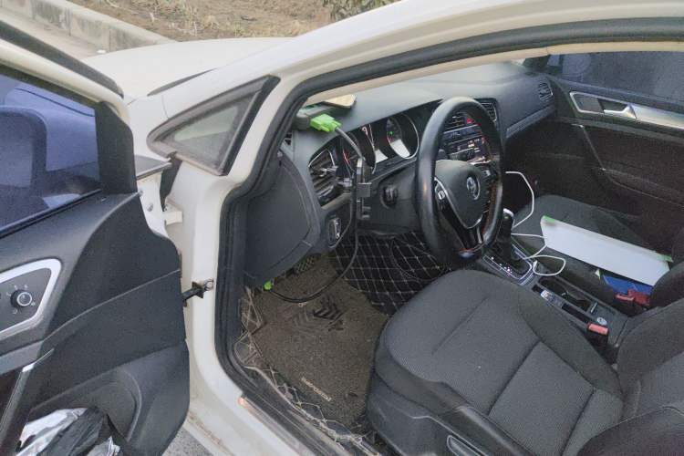 Used Volkswagen Golf 2018 1.6L Automatic Comfort Model Driver Seat