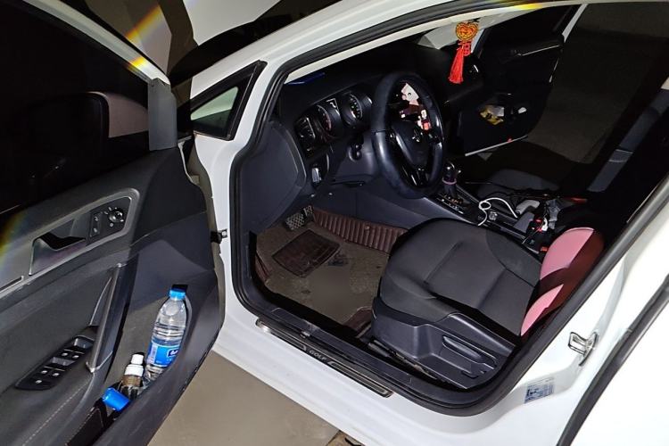 Used Volkswagen Golf 2018 1.6L Automatic Comfort Model Driver Seat
