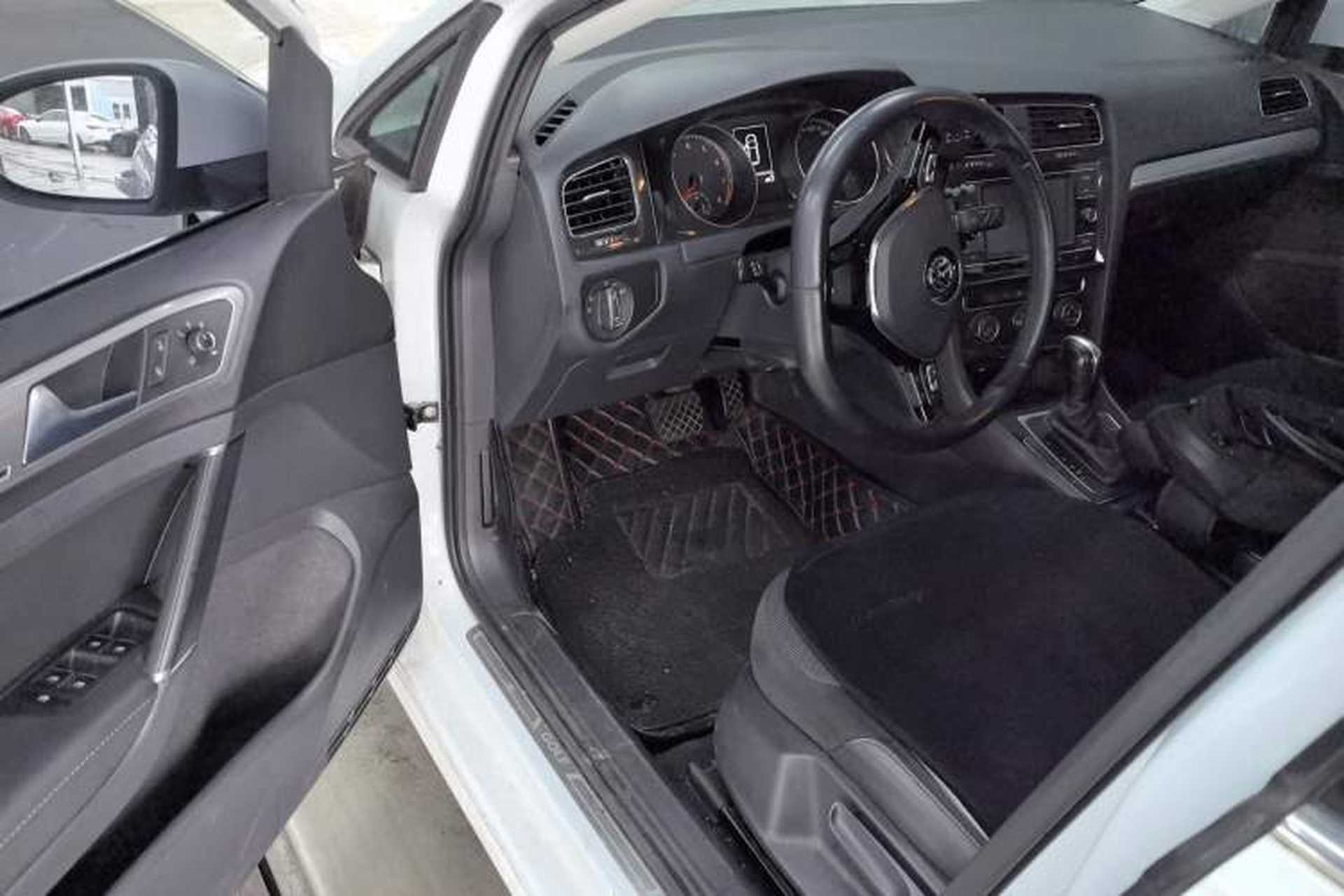Used Volkswagen Golf 2018 1.6L Automatic Comfort Model Driver Seat