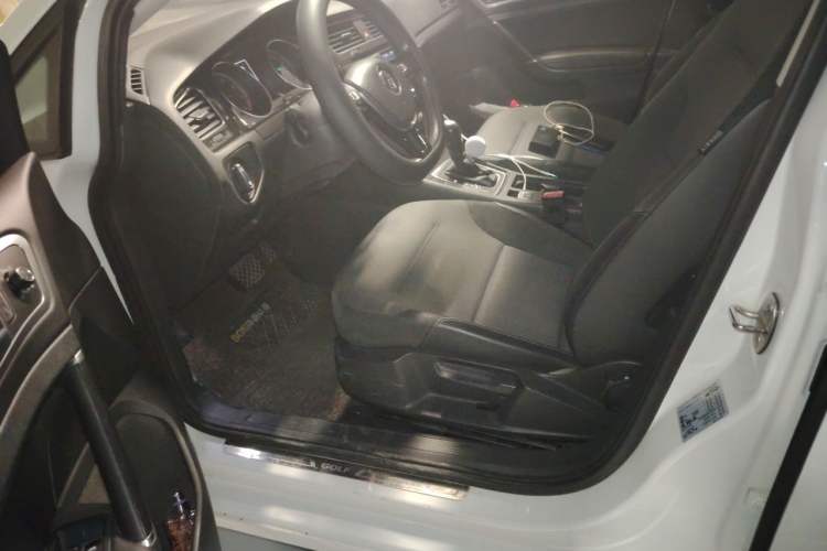 Used Volkswagen Golf 2018 1.6L Automatic Comfort Model Driver Seat