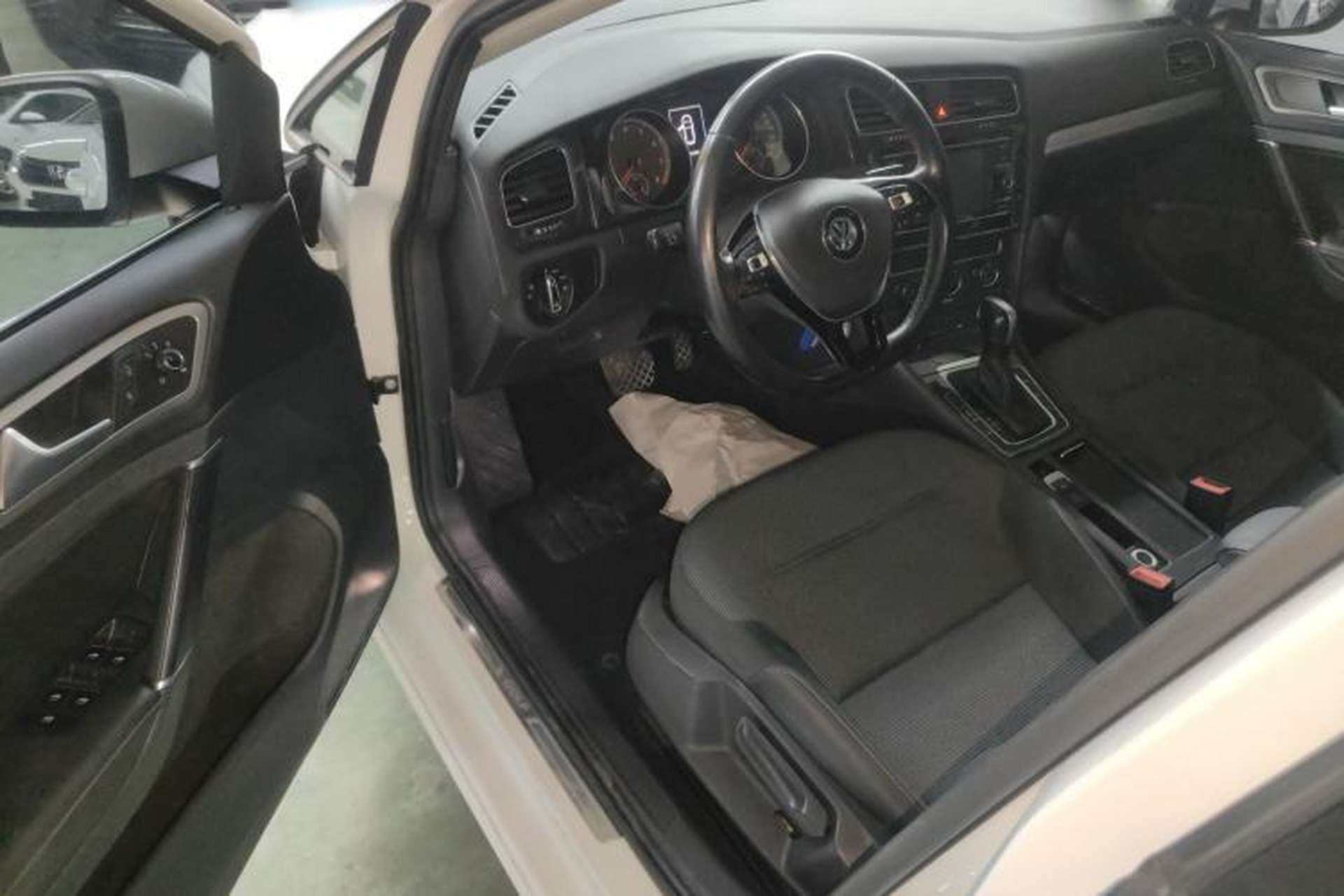 Used Volkswagen Golf 2018 230TSI Automatic Comfort Model Driver Seat