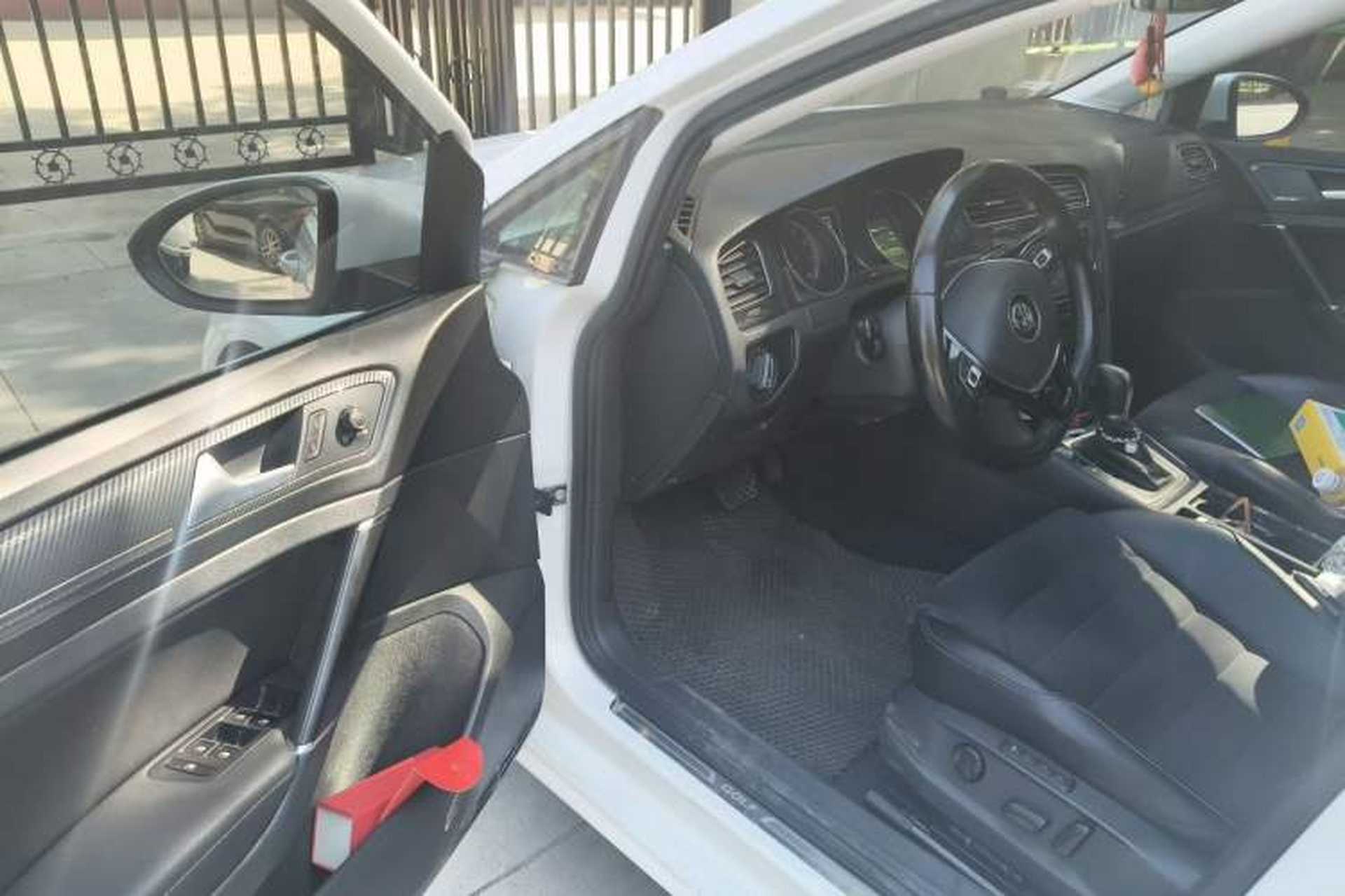 Used Volkswagen Golf 2018 230TSI Automatic Luxury Version Driver Seat