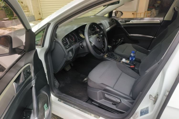 Used Volkswagen Golf 2018 230TSI Automatic Comfort Model Driver Seat