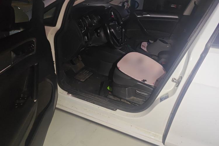Used Volkswagen Golf 2018 1.6L Automatic Comfort Model Driver Seat