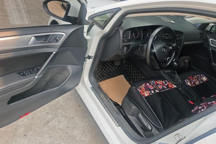 Used Volkswagen Golf 2018 230TSI Automatic Comfort Model Driver Seat