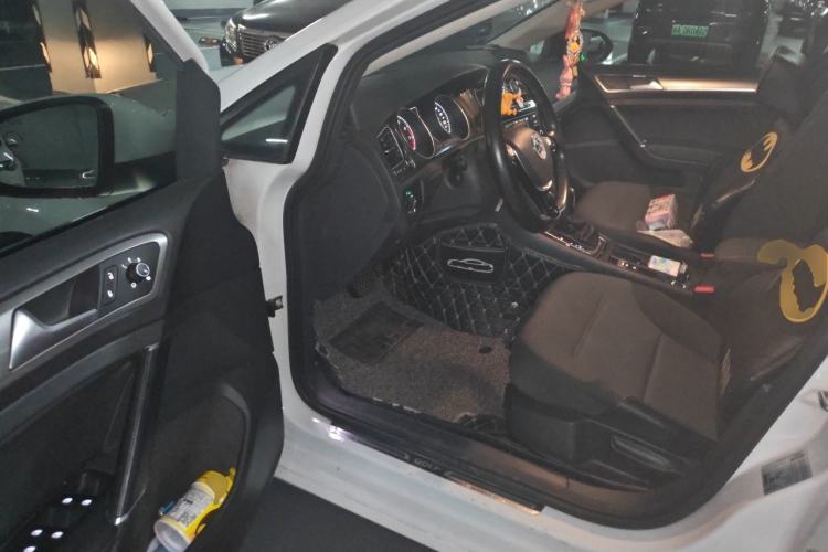 Used Volkswagen Golf 2018 230TSI Automatic Comfort Model Driver Seat