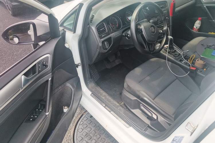 Used Volkswagen Golf 2018 230TSI Automatic Comfort Model Driver Seat
