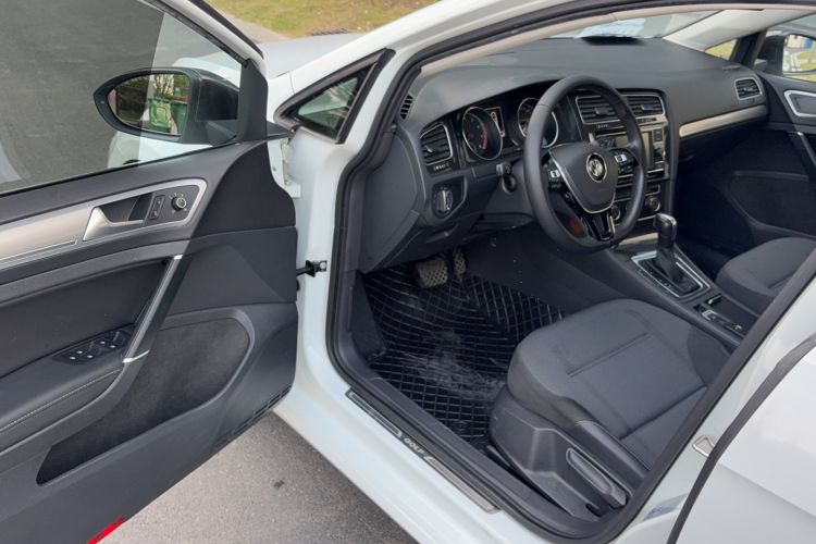 Used Volkswagen Golf 2018 1.6L Automatic Comfort Model Driver Seat