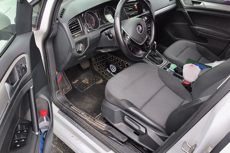Used Volkswagen Golf 2018 230TSI Automatic Comfort Model Driver Seat
