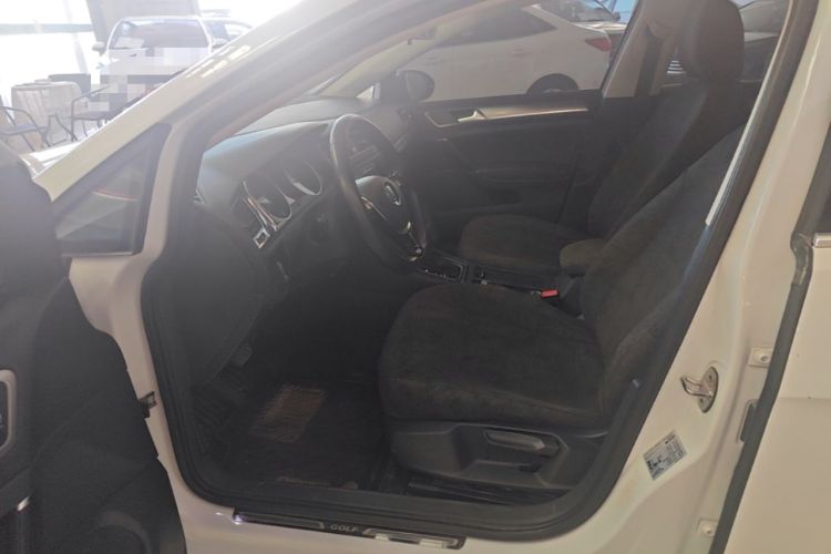 Used Volkswagen Golf 2018 1.6L Automatic Comfort Model Driver Seat