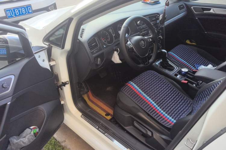 Used Volkswagen Golf 2018 1.6L Automatic Comfort Model Driver Seat