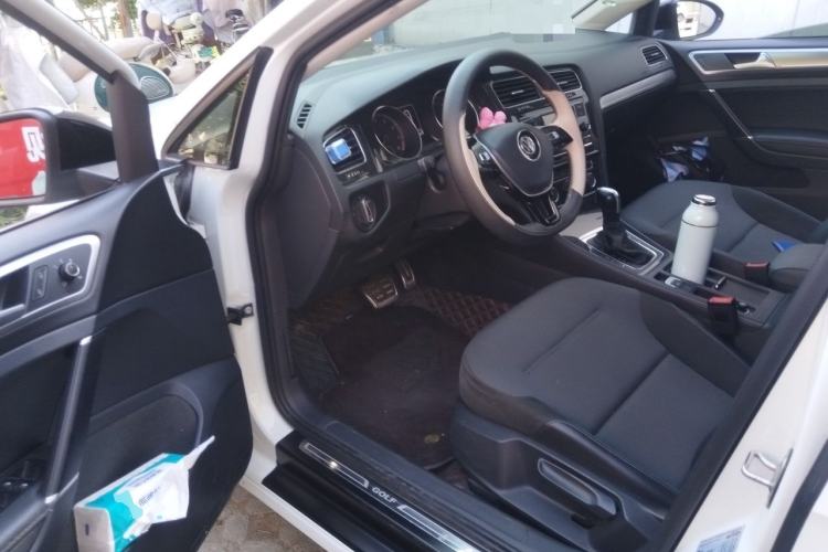 Used Volkswagen Golf 2018 230TSI Automatic Comfort Model Driver Seat