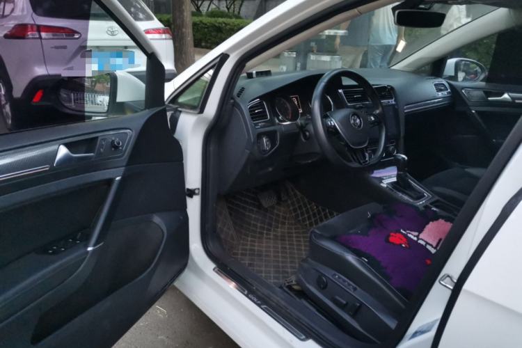 Used Volkswagen Golf 2018 230TSI Automatic Luxury Version Driver Seat