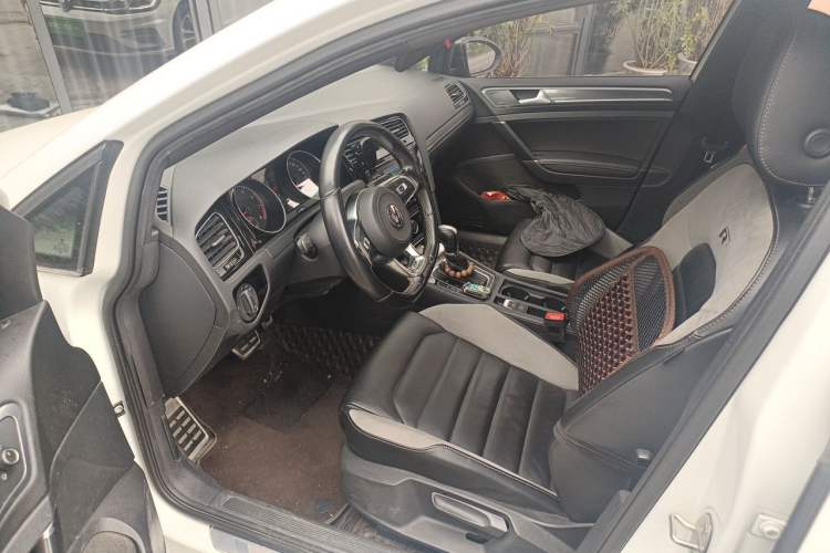 Used Volkswagen Golf 2018 280TSI Automatic R-Line Model Driver Seat