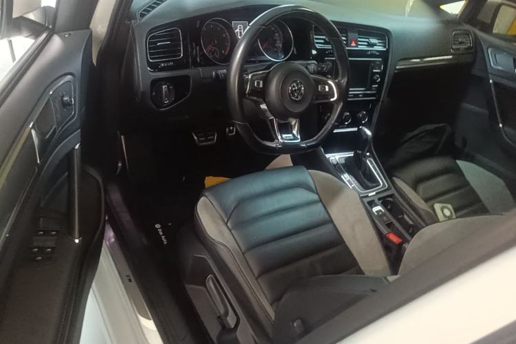 Used Volkswagen Golf 2018 280TSI Automatic R-Line Model Driver Seat