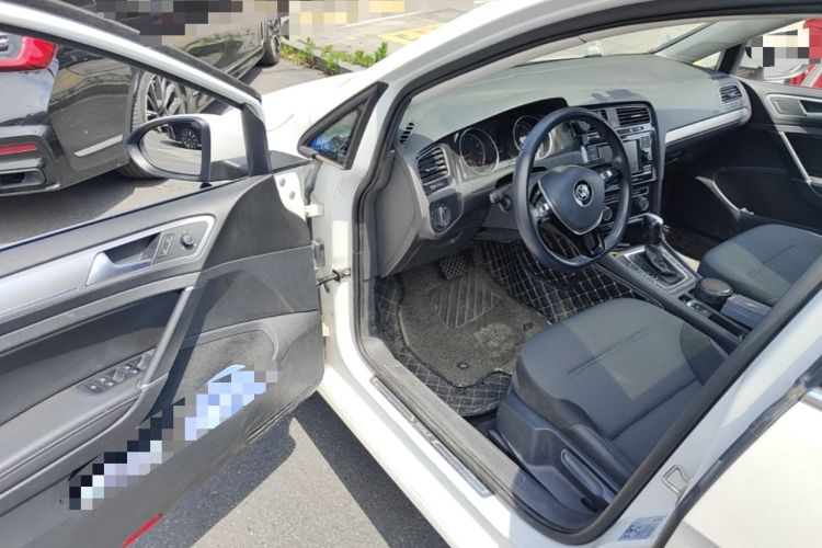 Used Volkswagen Golf 2018 230TSI Automatic Comfort Model Driver Seat