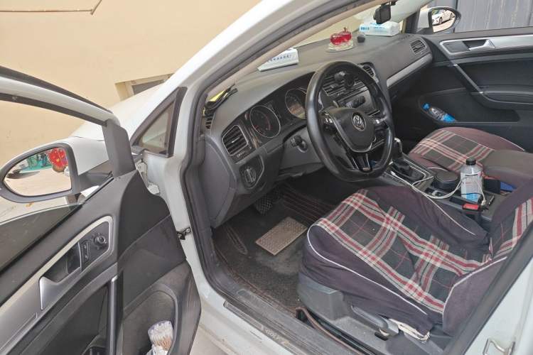 Used Volkswagen Golf 2018 230TSI Automatic Comfort Model Driver Seat