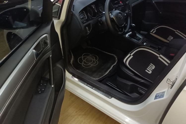 Used Volkswagen Golf 2018 230TSI Automatic Comfort Model Driver Seat