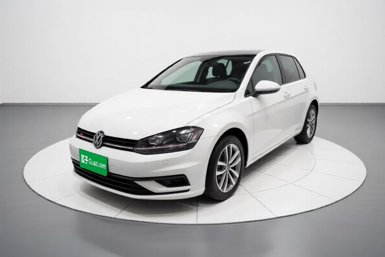 Used Volkswagen Golf 2018 230TSI Automatic Comfort Model Guazi used car, China used car export, Used car for sale, Used cars, Cheapest cars for sale