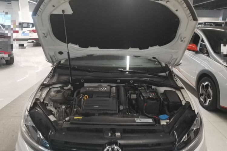 Used Volkswagen Golf 2018 230TSI Automatic Luxury Version Engine Bay
