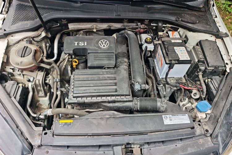 Used Volkswagen Golf 2018 280TSI Automatic R-Line Model Engine Bay