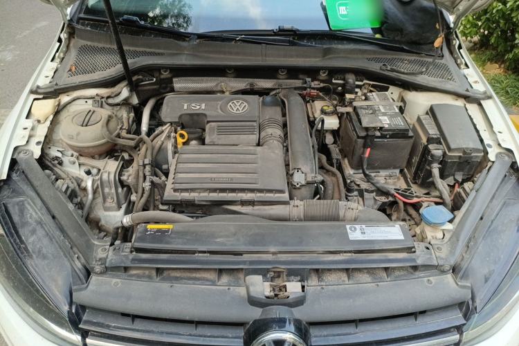 Used Volkswagen Golf 2018 230TSI Automatic Comfort Model Engine Bay