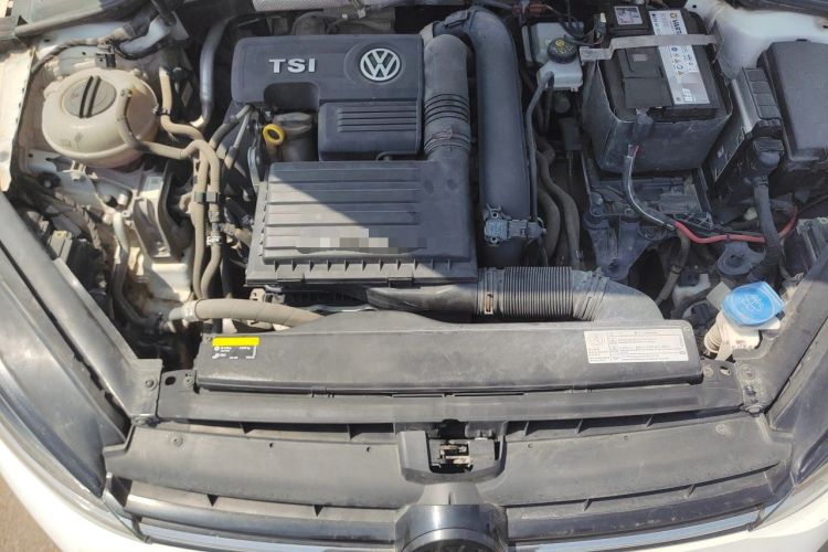 Used Volkswagen Golf 2018 230TSI Automatic Comfort Model Engine Bay