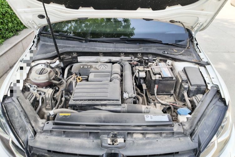 Used Volkswagen Golf 2018 280TSI Automatic R-Line Model Engine Bay