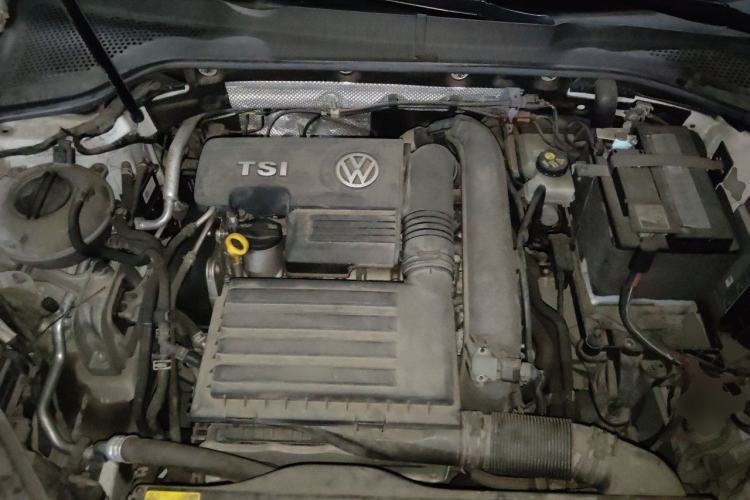 Used Volkswagen Golf 2018 230TSI Automatic Luxury Version Engine Bay