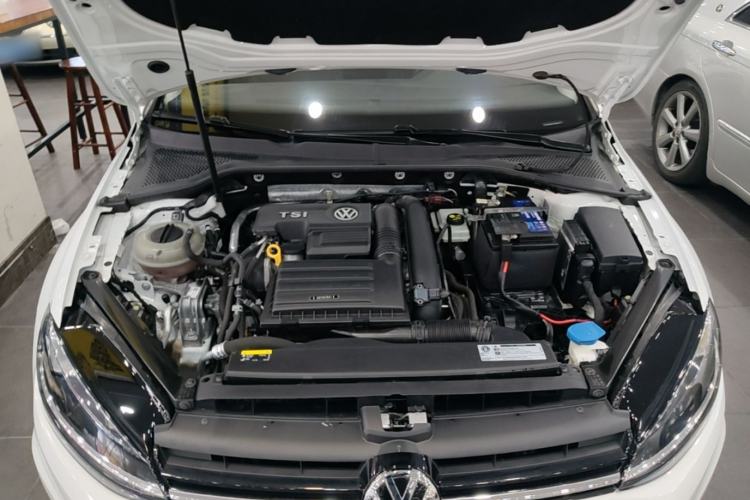 Used Volkswagen Golf 2018 230TSI Automatic Comfort Model Engine Bay