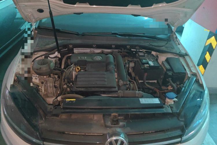 Used Volkswagen Golf 2018 230TSI Automatic Comfort Model Engine Bay