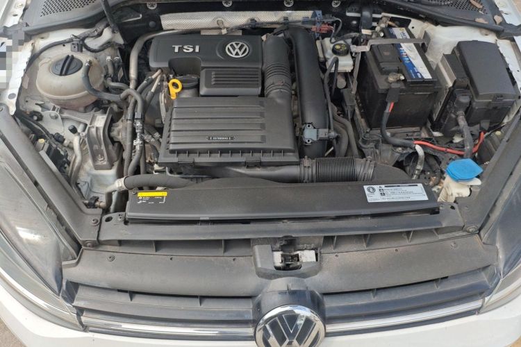 Used Volkswagen Golf 2018 230TSI Automatic Comfort Model Engine Bay