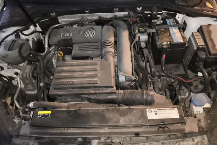 Used Volkswagen Golf 2018 230TSI Automatic Luxury Version Engine Bay