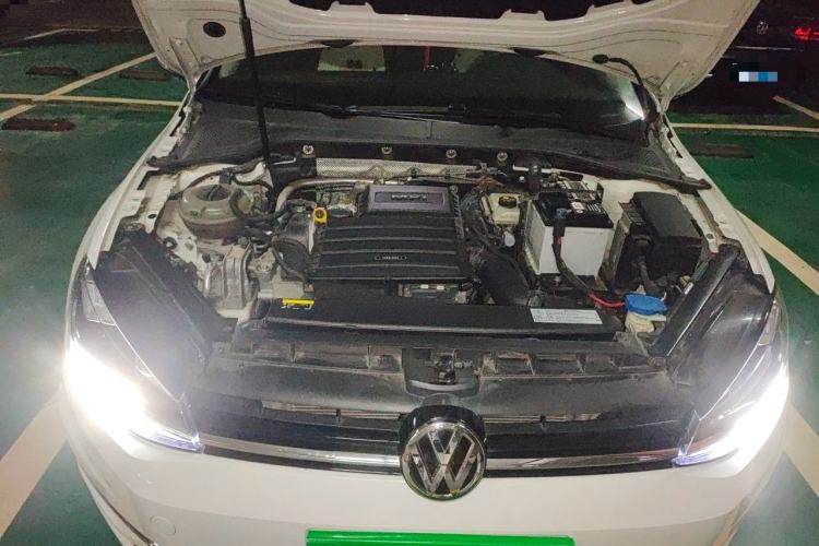 Used Volkswagen Golf 2018 1.6L Automatic Comfort Model Engine Bay