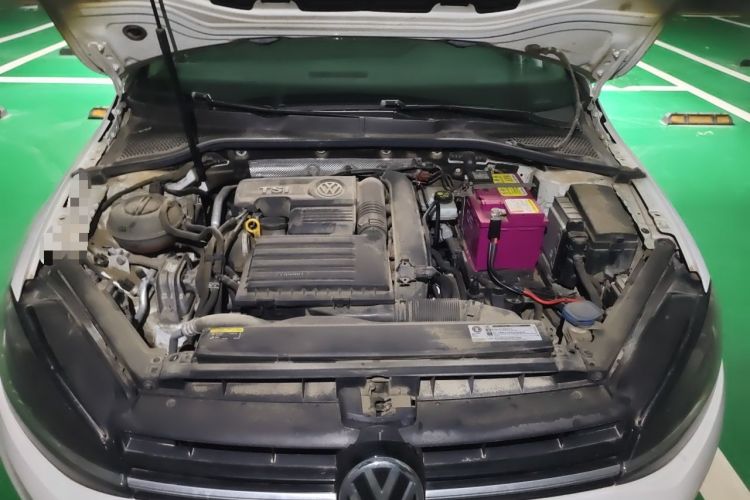 Used Volkswagen Golf 2018 230TSI Automatic Luxury Version Engine Bay