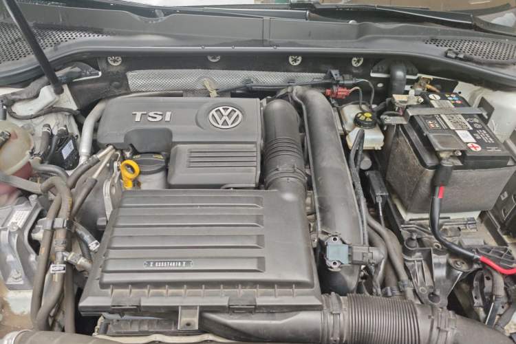 Used Volkswagen Golf 2018 230TSI Automatic Luxury Version Engine Bay