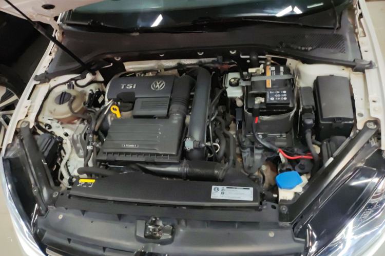 Used Volkswagen Golf 2018 230TSI Automatic Luxury Version Engine Bay