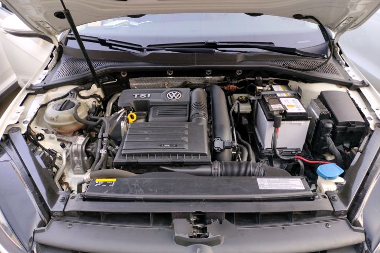 Used Volkswagen Golf 2018 230TSI Automatic Comfort Model Engine Bay